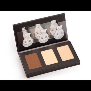 Younique Sculpting Trio (light) - NWT